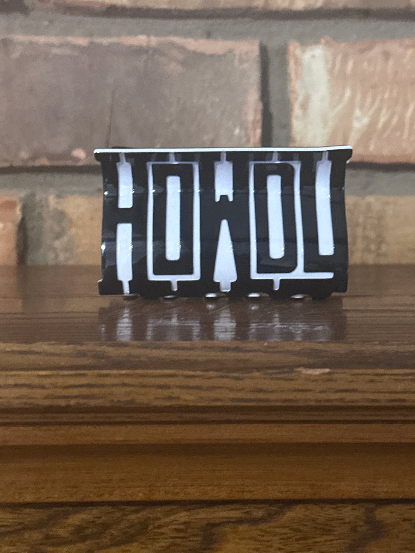 Howdy Clip