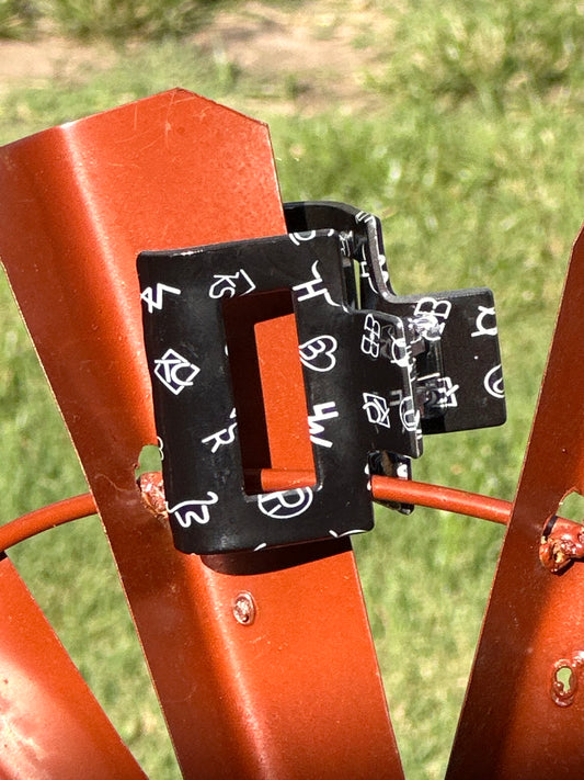 Small brands claw clip