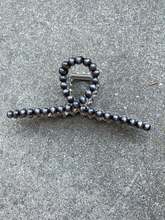 Faux Pearl Claw clip