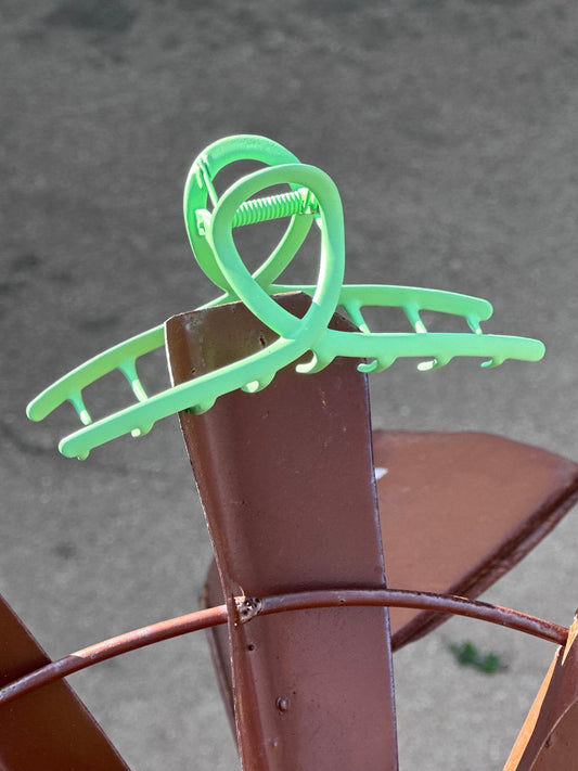 Green Metal Claw Clip