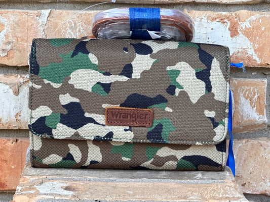 Wrangler Camo small crossbody